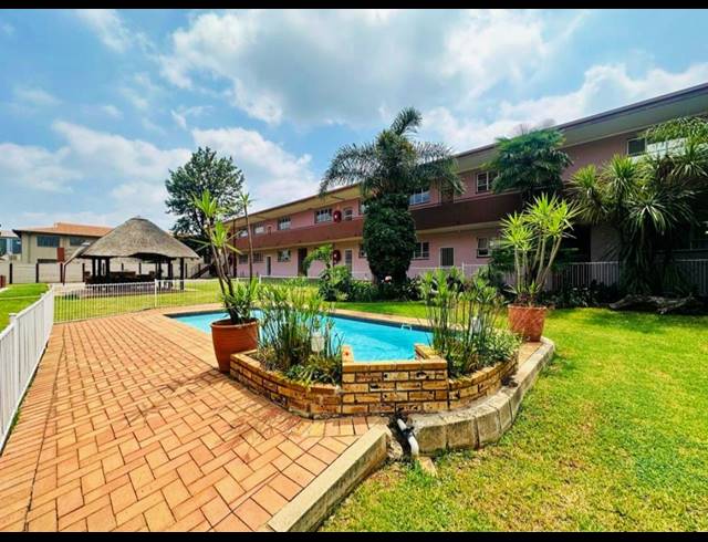 2 BEDROOM TOWNHOUSE FOR SALE IN VERWOERDPARK